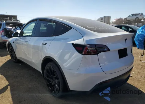2021 Tesla Model Y z USA, uszkodzony, nr VIN 5YJYGDEE8MF207009